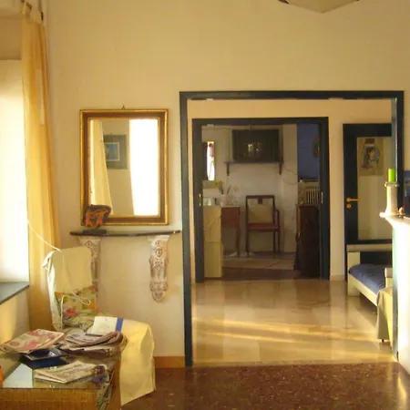 Otel Akrotiri