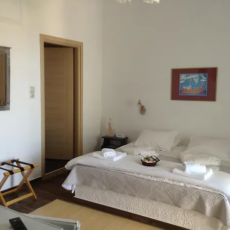 Akrotiri Otel