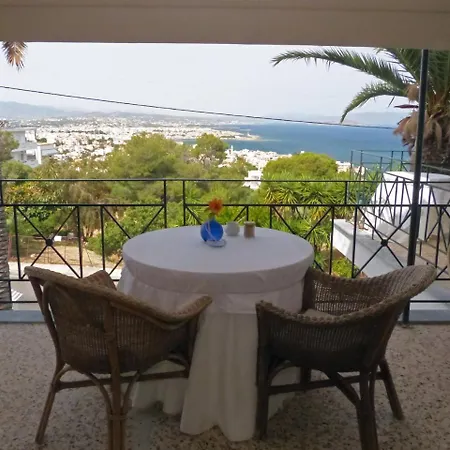 Akrotiri Hotel